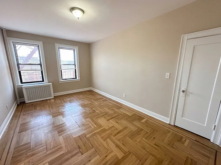 814 Avenue C #403 — Photo 6