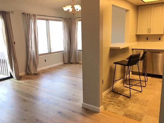 4th image of 6716 Clybourn Ave #20