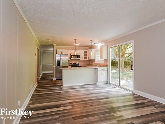 5th image of 3830 Manor House Dr