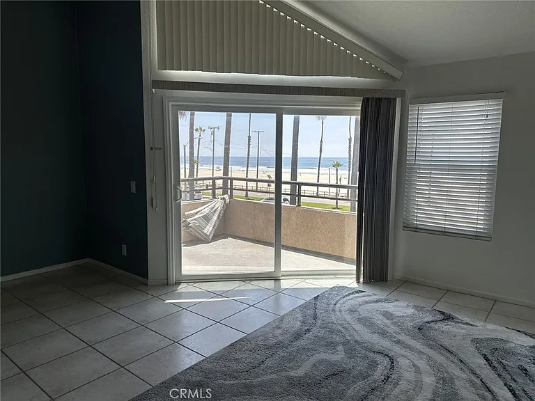 1200 Pacific Coast Hwy — Photo 8