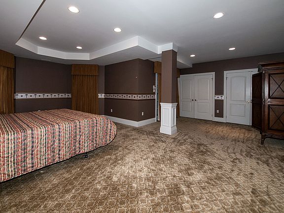 3rd image of 518 Seneca Green Way #2