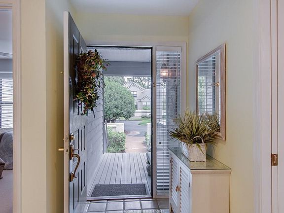 3rd image of 31 Lake Forest Dr APT 3336