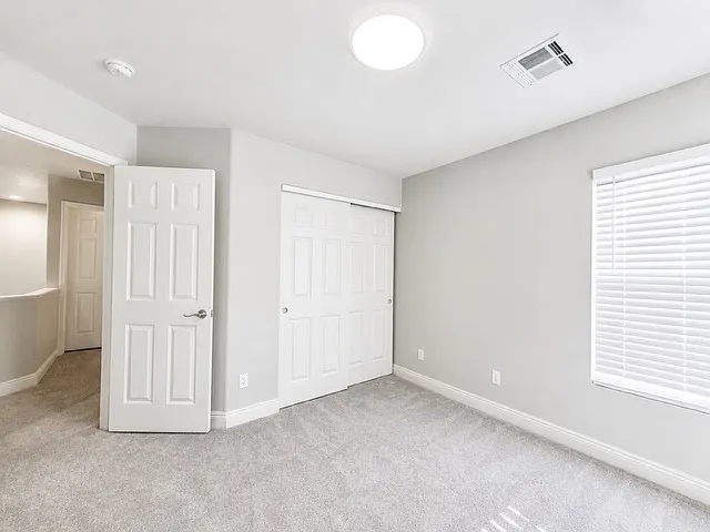 573 Aspen Leaf St — Photo 16