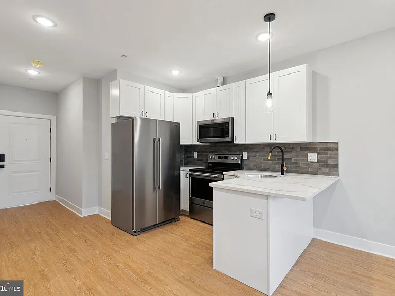 2454 N 2nd St #3B — Photo 4
