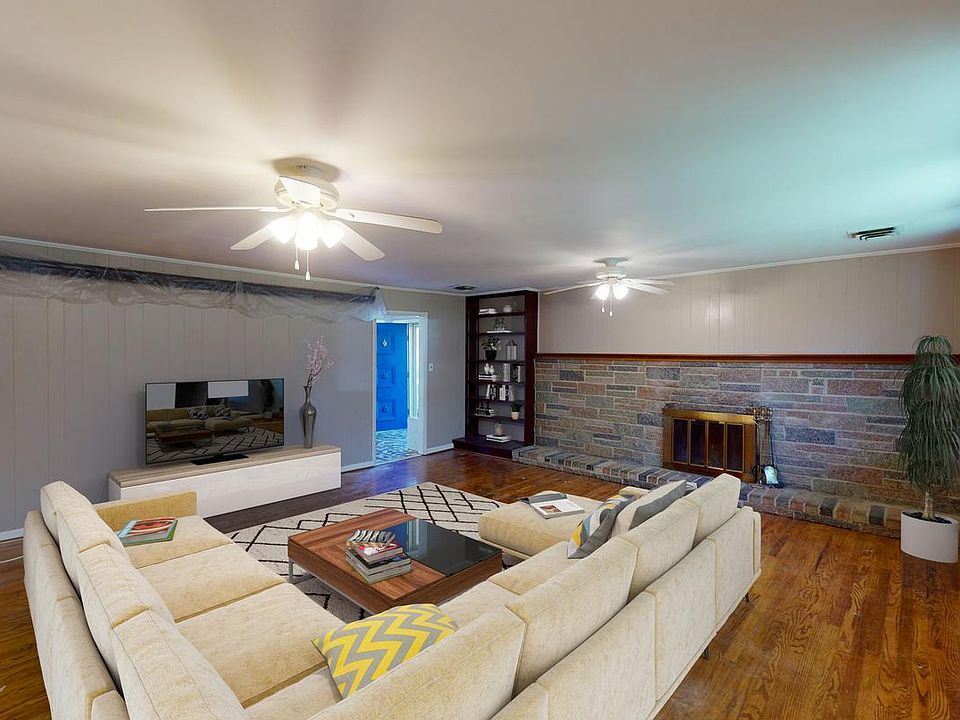 Furnished common areas! (Actual furniture will vary)