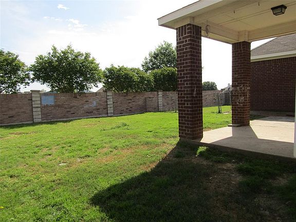 4th image of 1016 Mesquite Dr