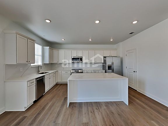 4th image of 322 Golucke Way