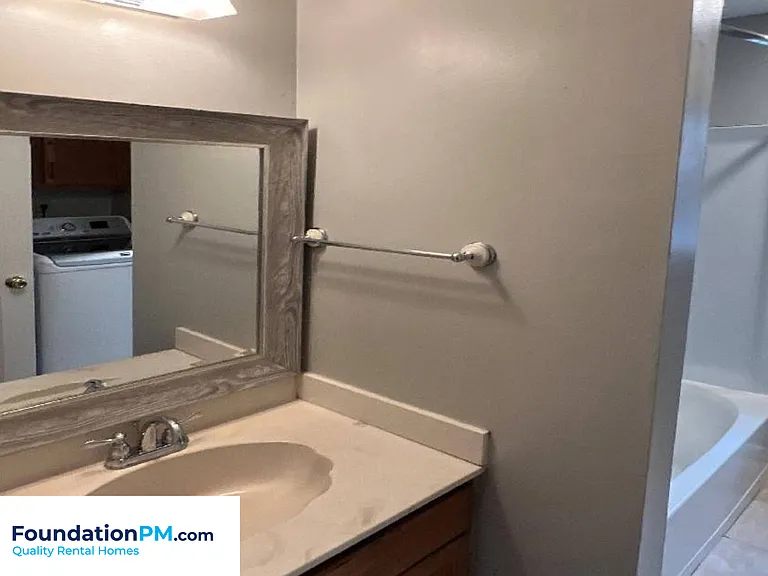 3801 Bowen Ave — Photo 17