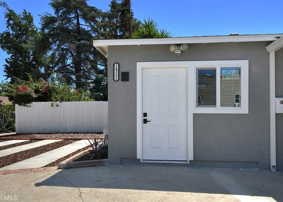 1st image of 14332 Tiara St