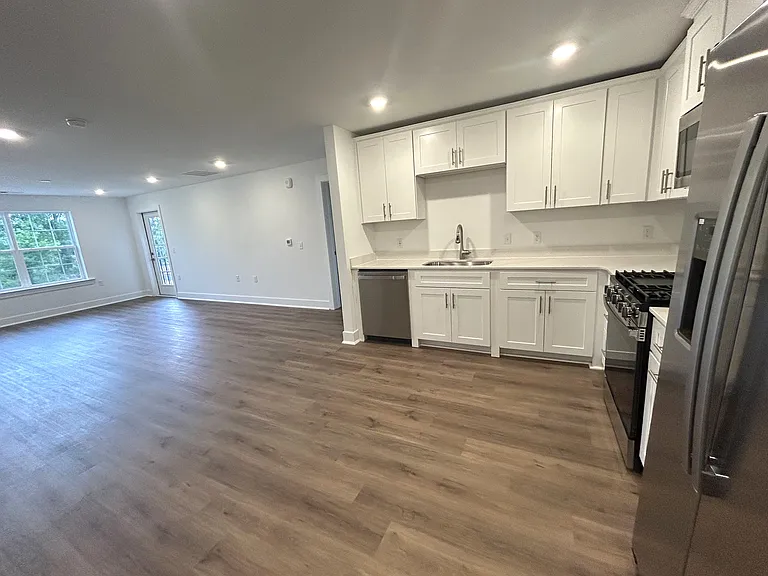 2306 Prince Hall Dr — Photo 4
