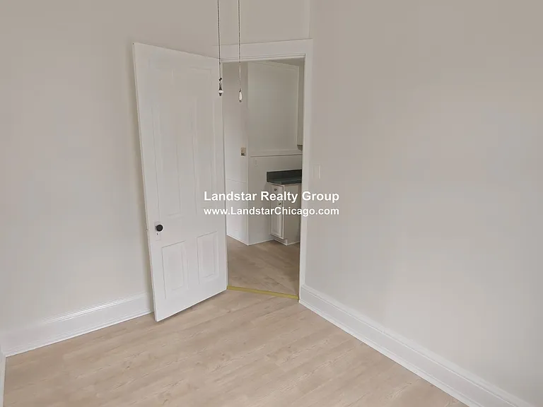 1233 Chicago Ave #11 — Photo 12