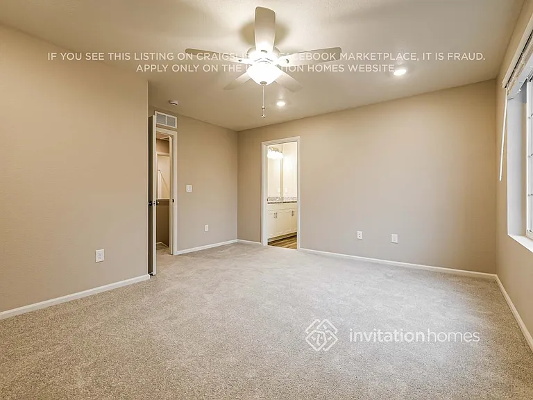 3377 Streamwood Dr — Photo 10