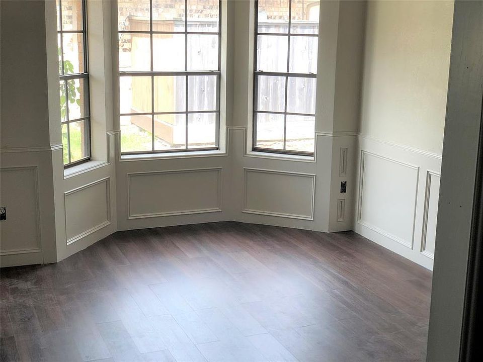 2nd image of 6807 Gleneagles Dr