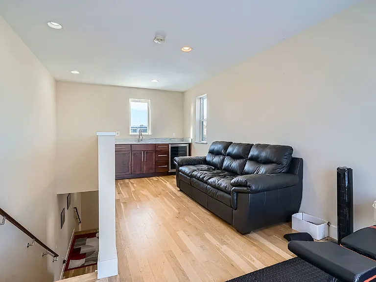 2142 Julian St — Photo 20