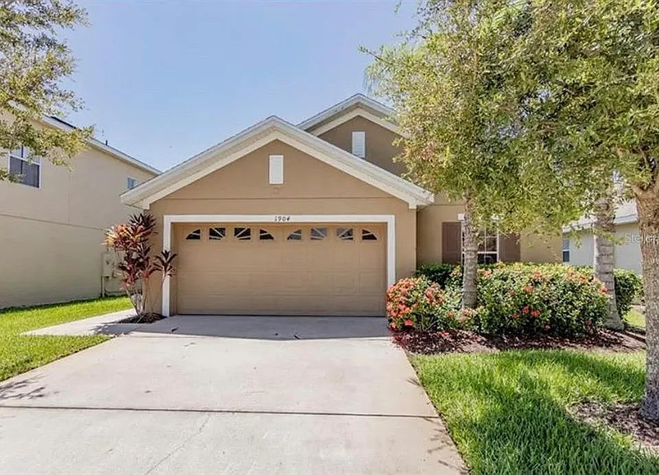 1904 Commander Way