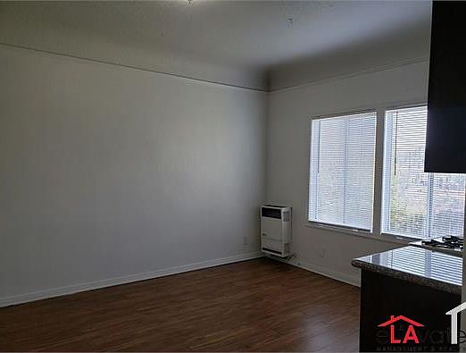 1st image of 437 W 50th St #8