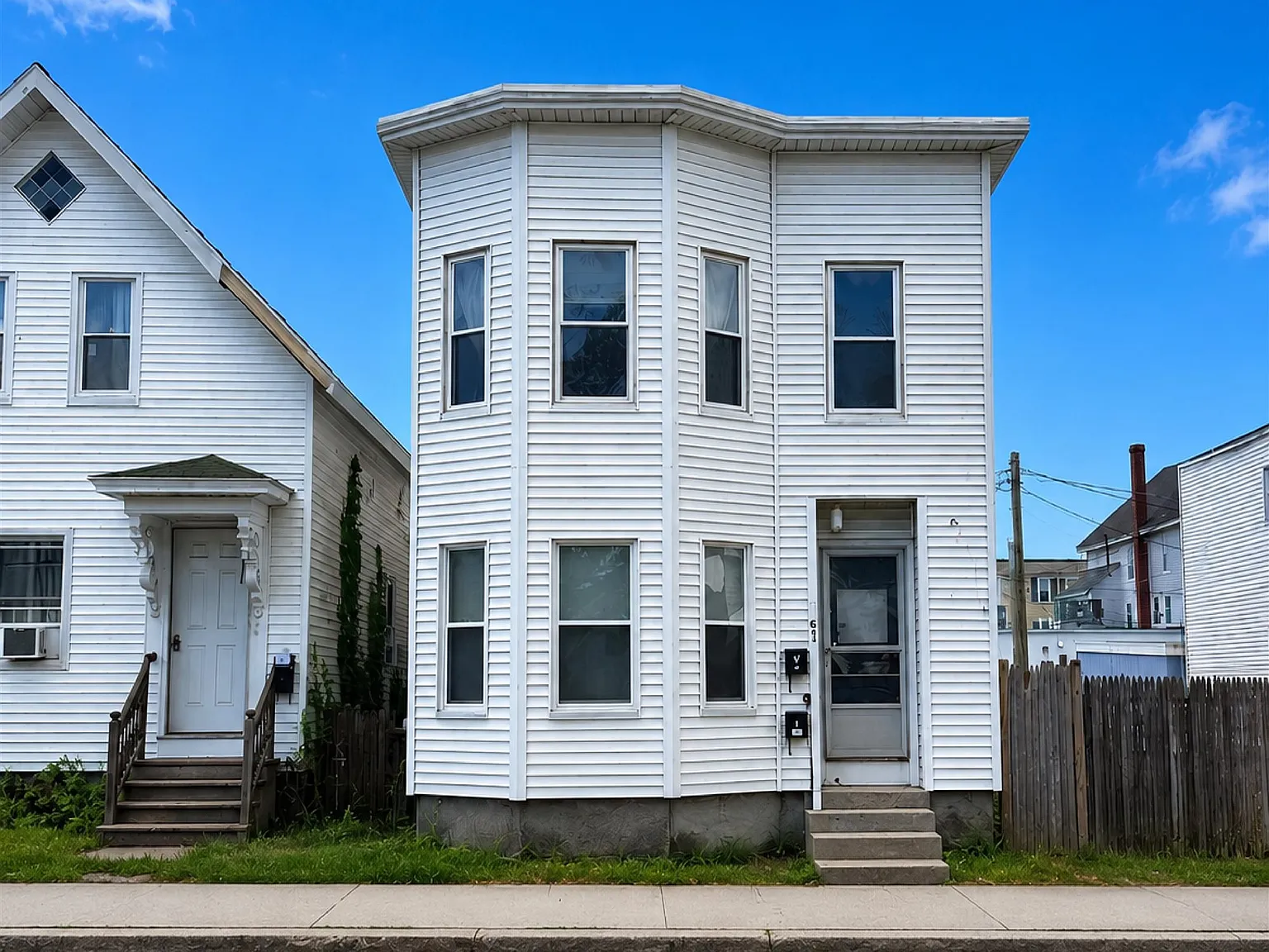 2 bed, 1.0 bath, 995 sqft, $2,000 — Photo 1