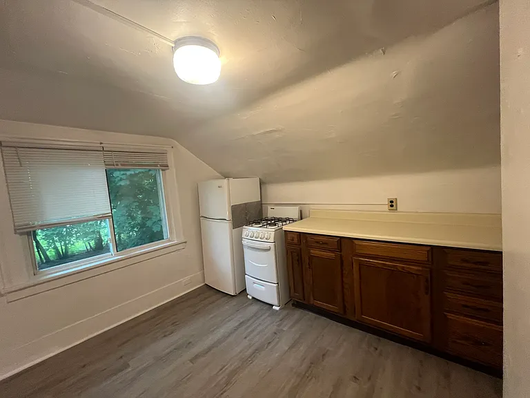 2 bed, 1.0 bath, $825 — Photo 1