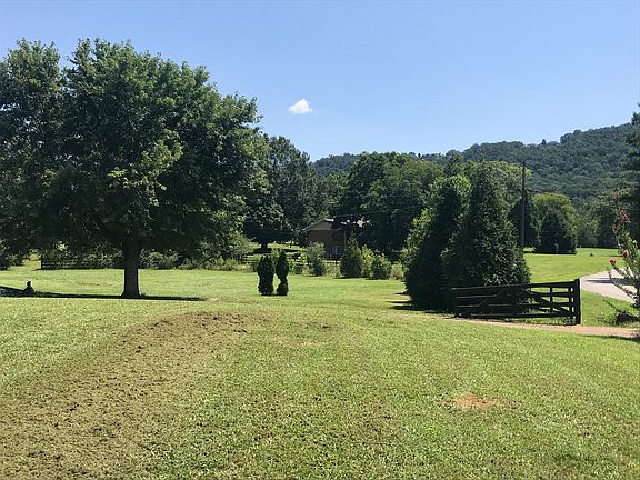 4th image of 9017 Pleasant Ln