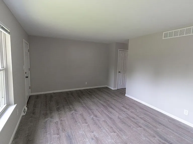 1321 S Roseta Ave — Photo 5