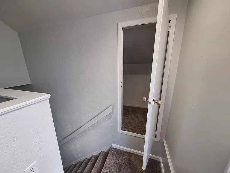 11243 Roxbury St — Photo 16