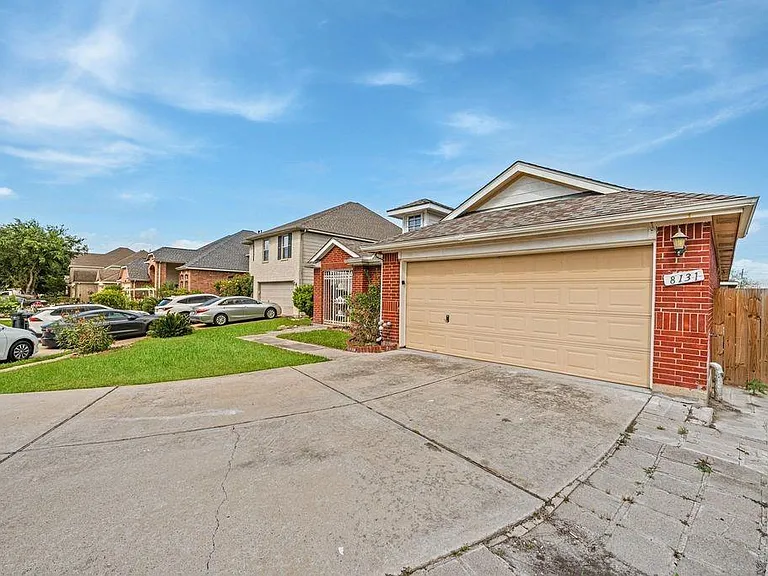 8131 Golden Trace Ct — Photo 3