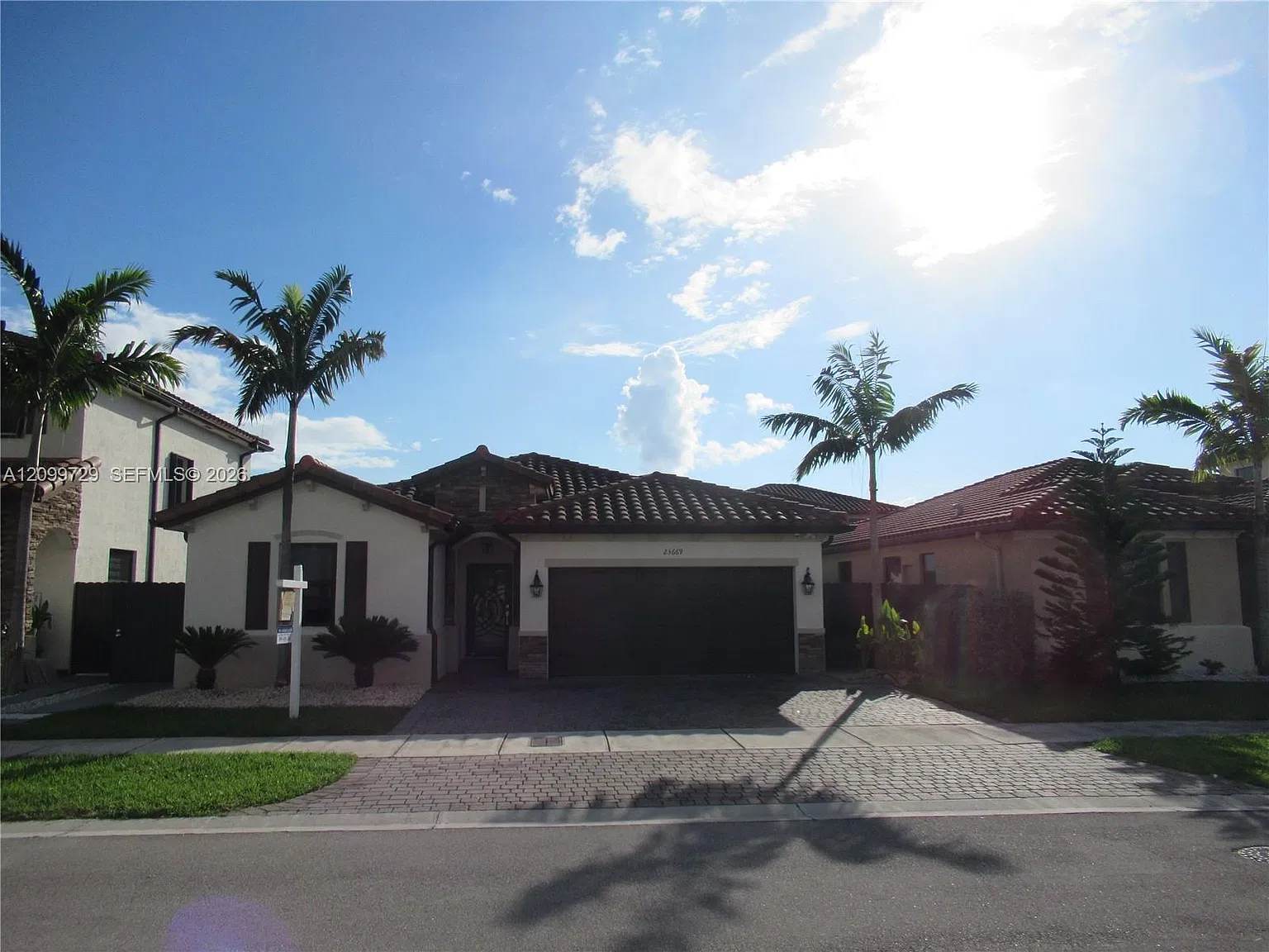 Silver Palms Midtown — Photo 1