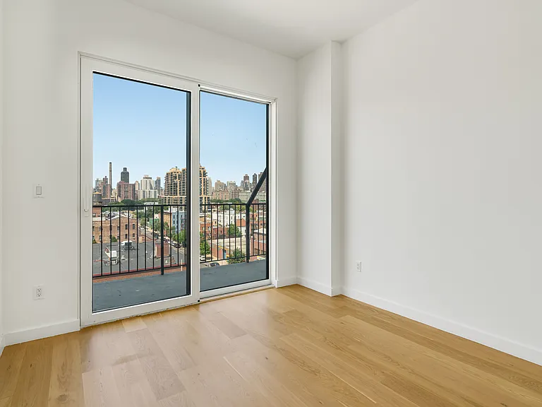 11-14 35th Ave #903 — Photo 13