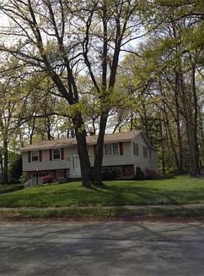 2nd image of 6 Pocahontas Dr