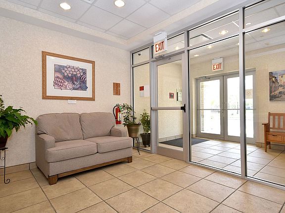 2nd image of 6759 W Forest Preserve Ave APT 404