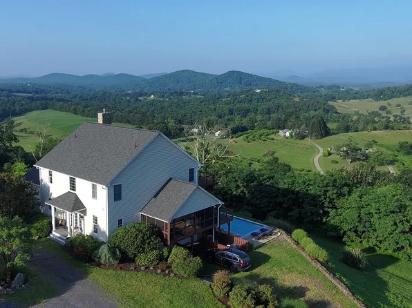 296 Ben Venue Rd, Flint Hill, VA 22627