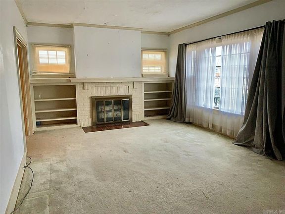 5th image of 303 Pearl St