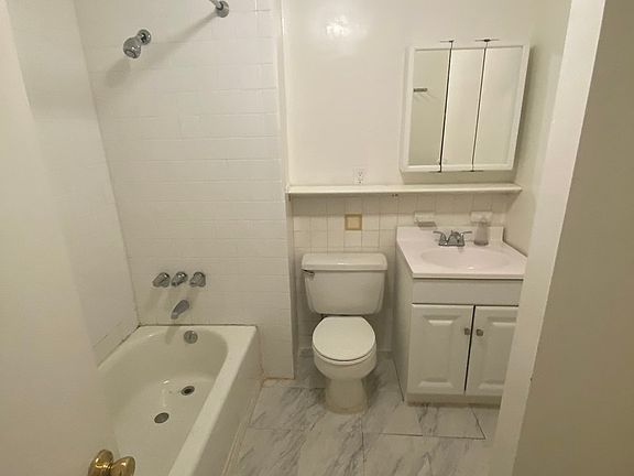 5th image of 690 Greenwich St APT 1a