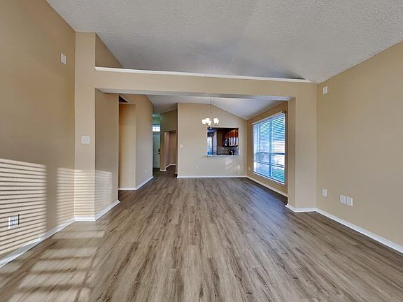 2nd image of 10640 Shadywood Dr