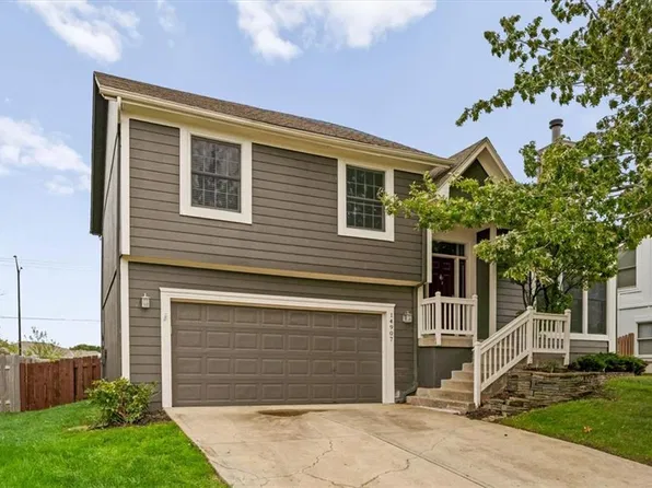 14907 S Summit St, Olathe, KS 66062