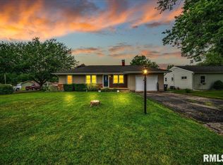 211 Monterey Dr, Washington, IL 61571