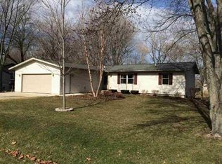 N3131 Lazy Lake Dr, Fall River, WI 53932