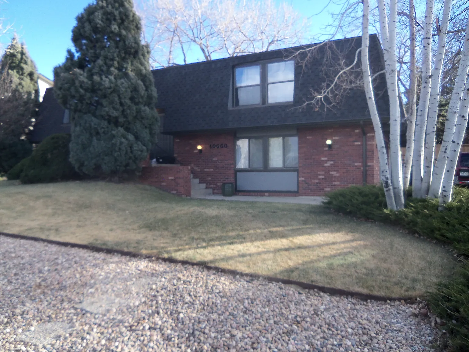 4 bed, 2450 sqft, $3,250 — Photo 2