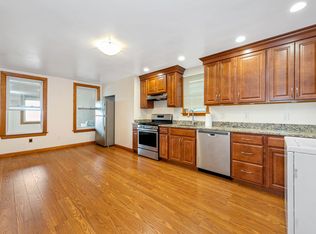 213 Lexington St #3, Boston, MA 02128