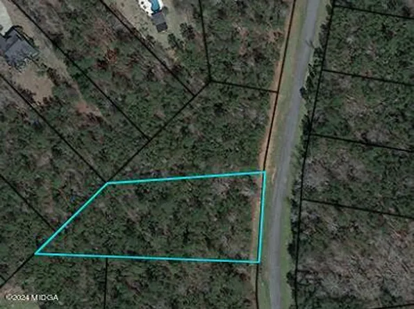 488 Willow Lake Dr NW, Milledgeville, GA 31061
