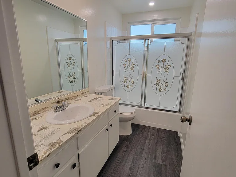 525 Fischer St #6 — Photo 10