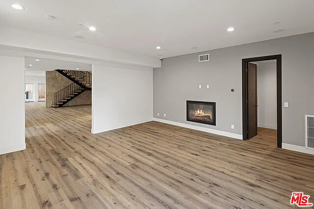 3373 Coldwater Canyon Ave — Photo 26