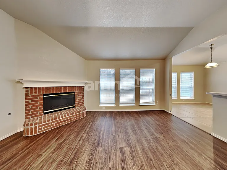 3213 Scenic Glen Dr — Photo 5