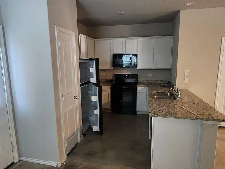 7239 Converse Ridge Ln #201 — Photo 3