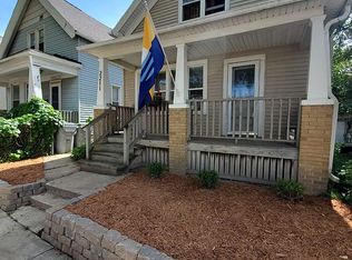 2211 S Robinson Ave, Milwaukee, WI 53207