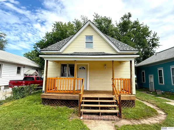 1106 N 29th St, Lincoln, NE 68503