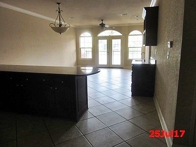 4th image of 451 Lakeland Dr #6