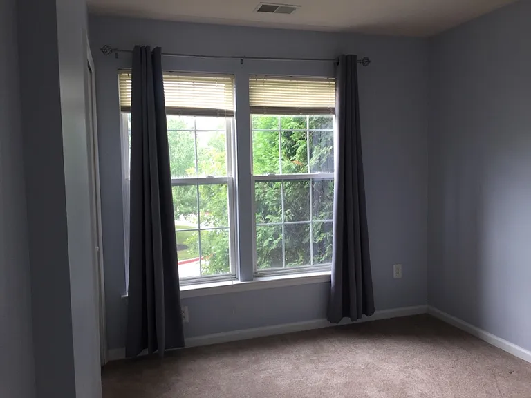 8701 Rochelle Dr — Photo 12