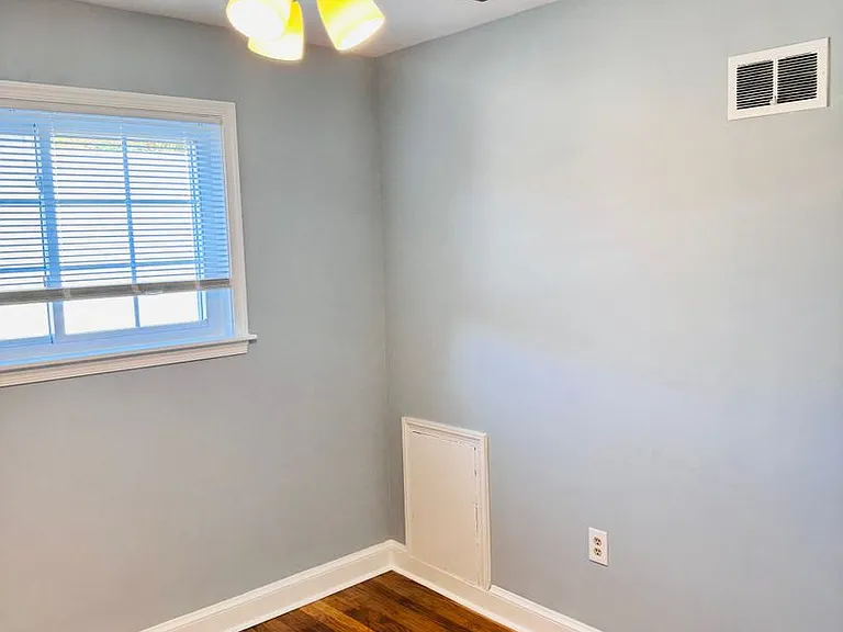 8805 Plymouth St — Photo 30