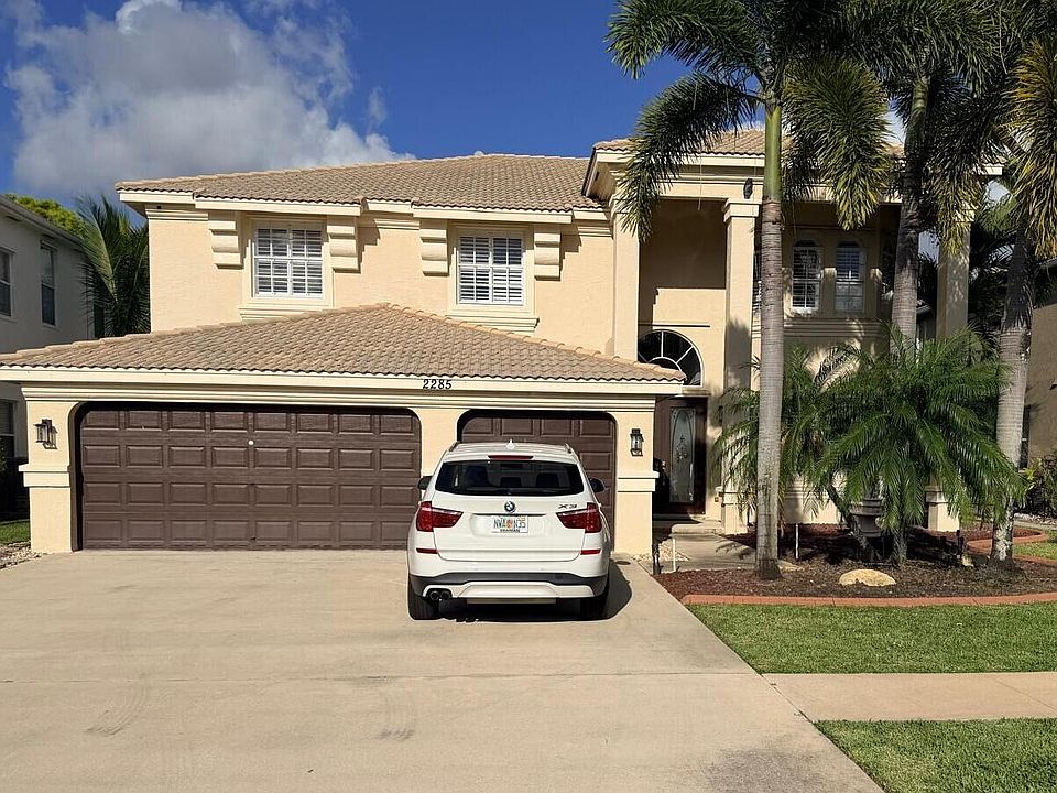 1st image of 2285 Ridgewood Circle